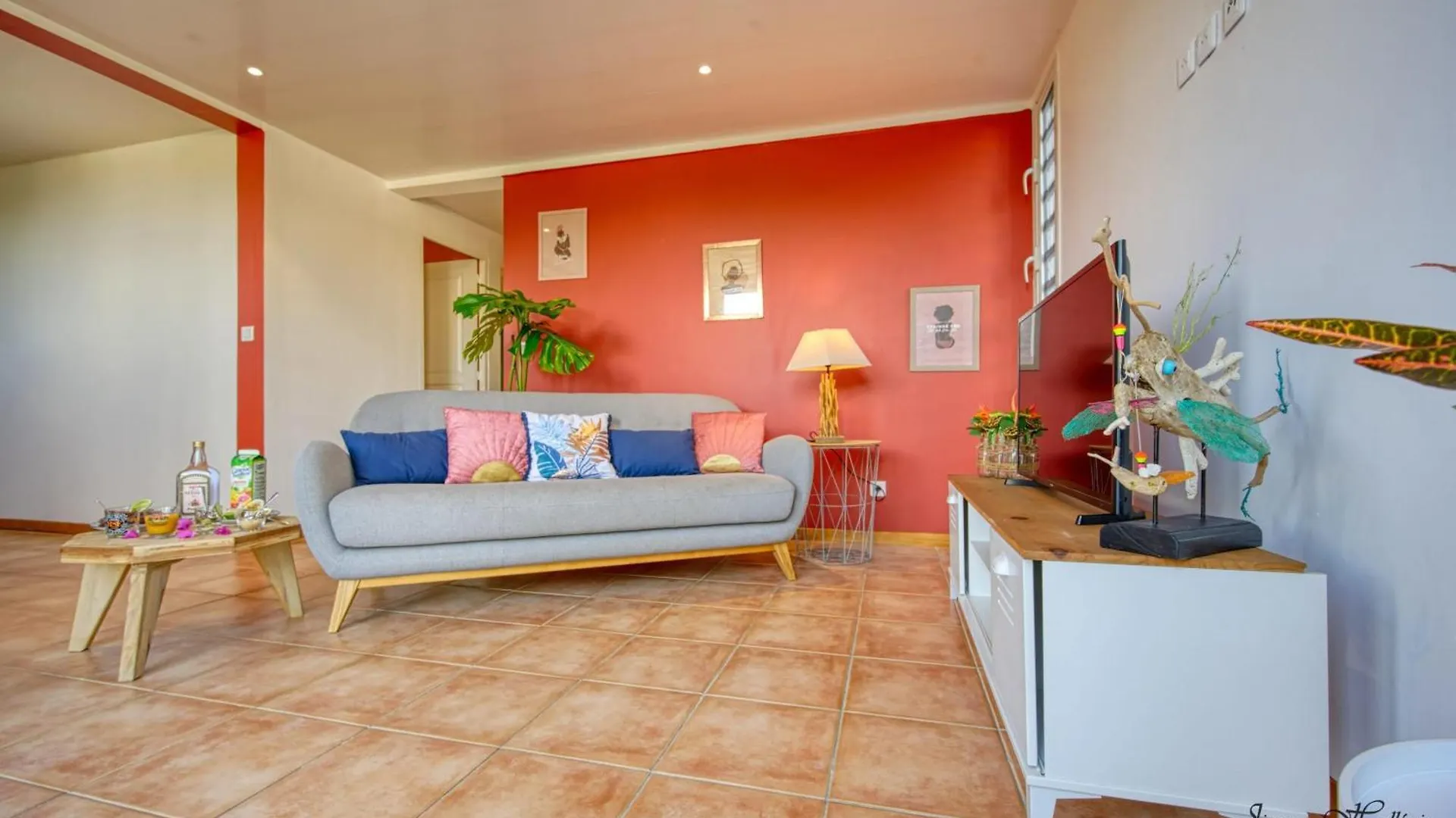 Bas De Villa Avec Piscine A Le Robert Martinique